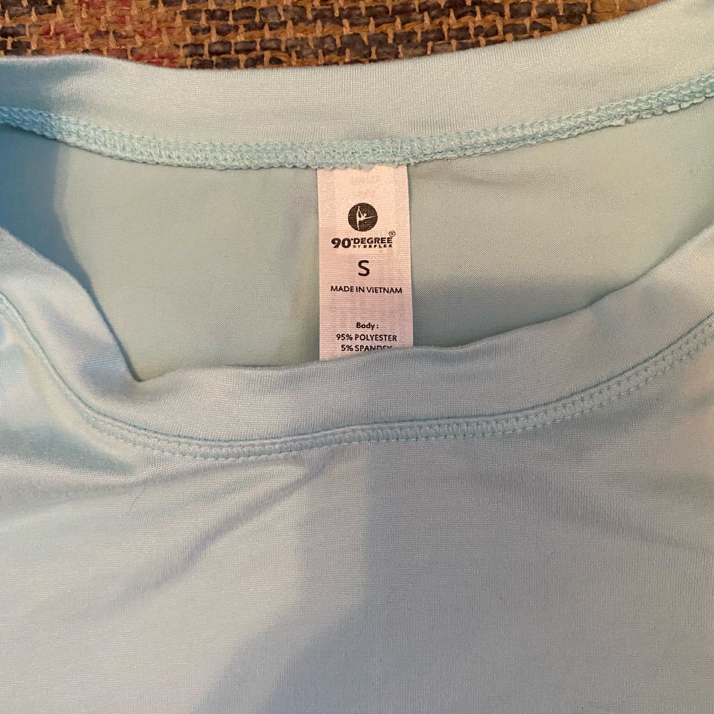 Workout Top - Picture 3 of 4